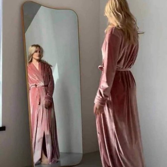 Rose Gold Velvet Robe - Picture 4 of 6